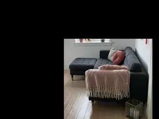 3 personers sofa med taburet / puff