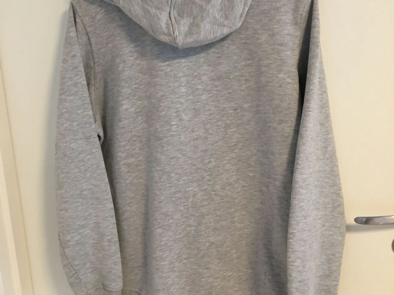 Billede 2 - HM sweatshirt med lynlås str. M
