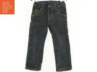 Børnejeans med nitte-detaljer fra Friends (str. 98)