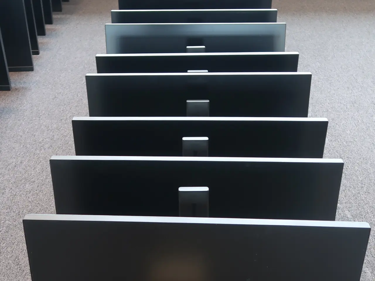 Billede 2 - 2 stk. Computerskærme PHILIPS 275S1