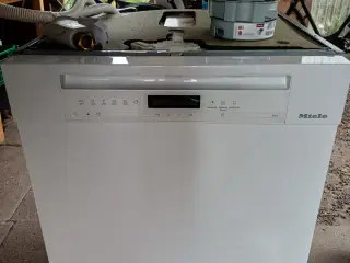 Miele XXL opvaskemaskine med autodos.