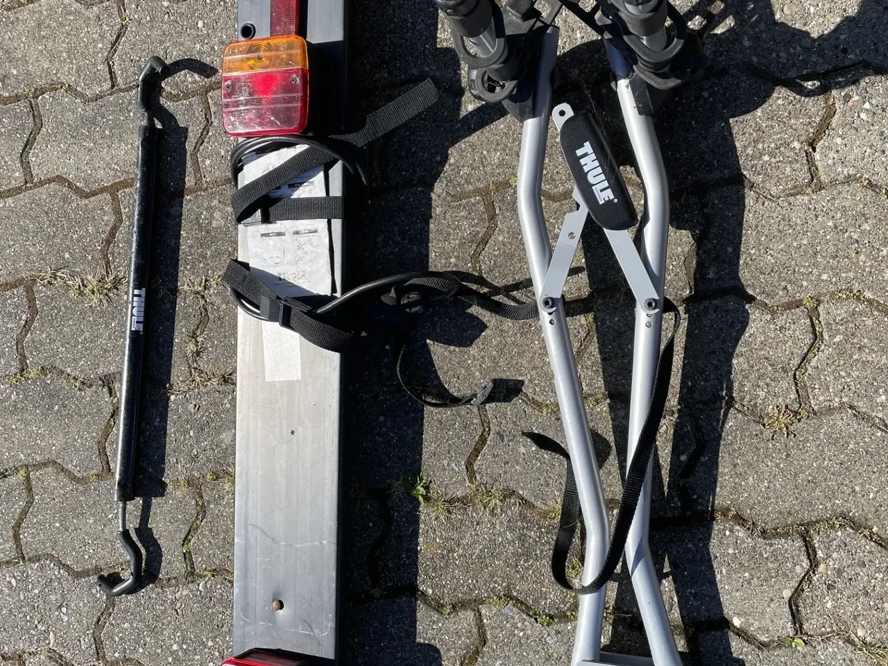 Billede 1 - Cykelholder med nr.pladeholder samt stang til dame