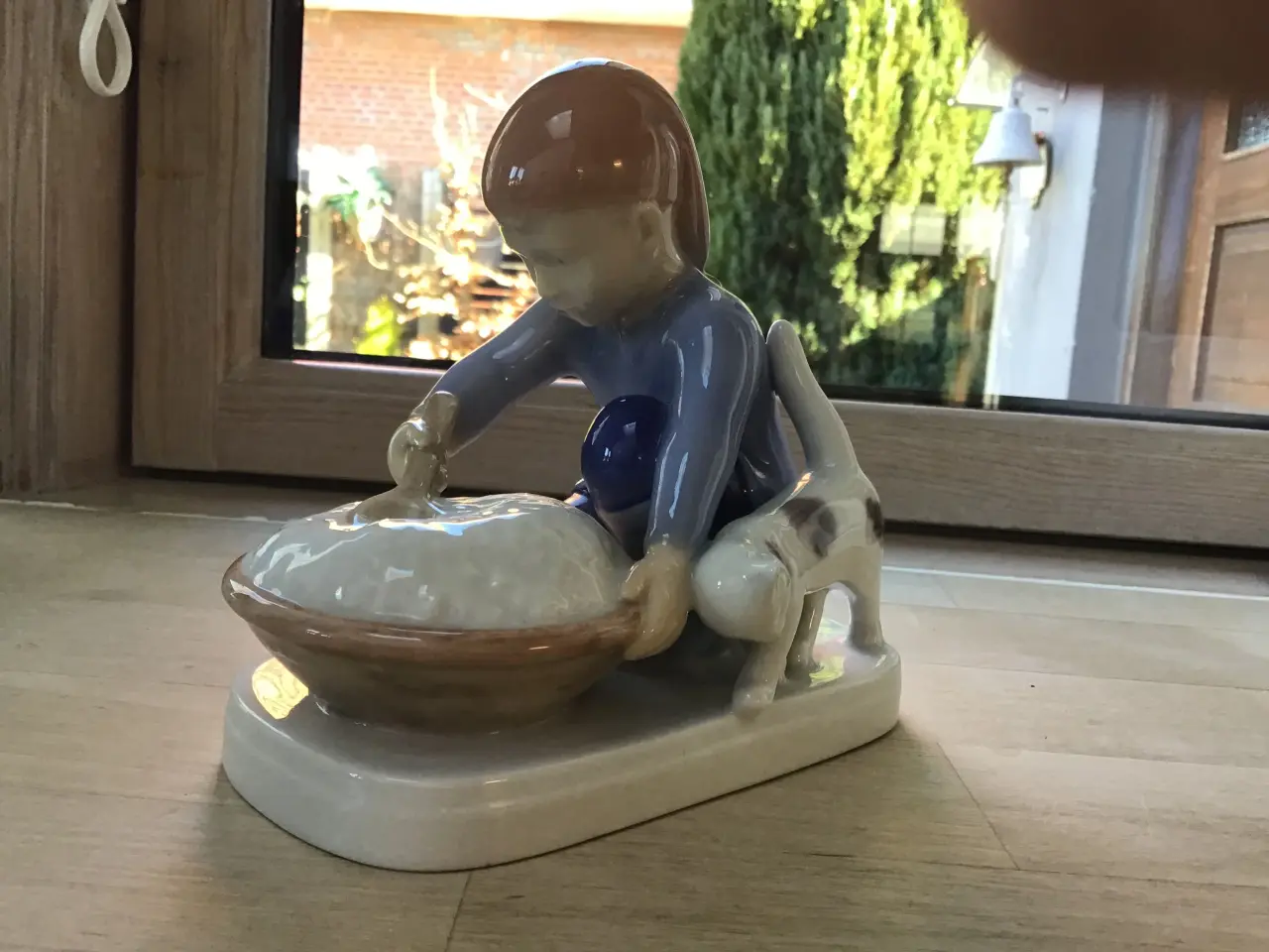 Billede 1 - B & G Nisse med grød nr. 2305