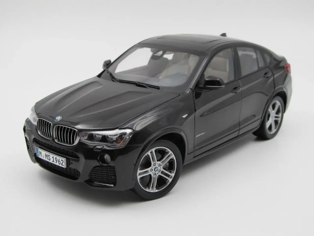 Billede 2 - 2014 BMW X4 F26 1:18