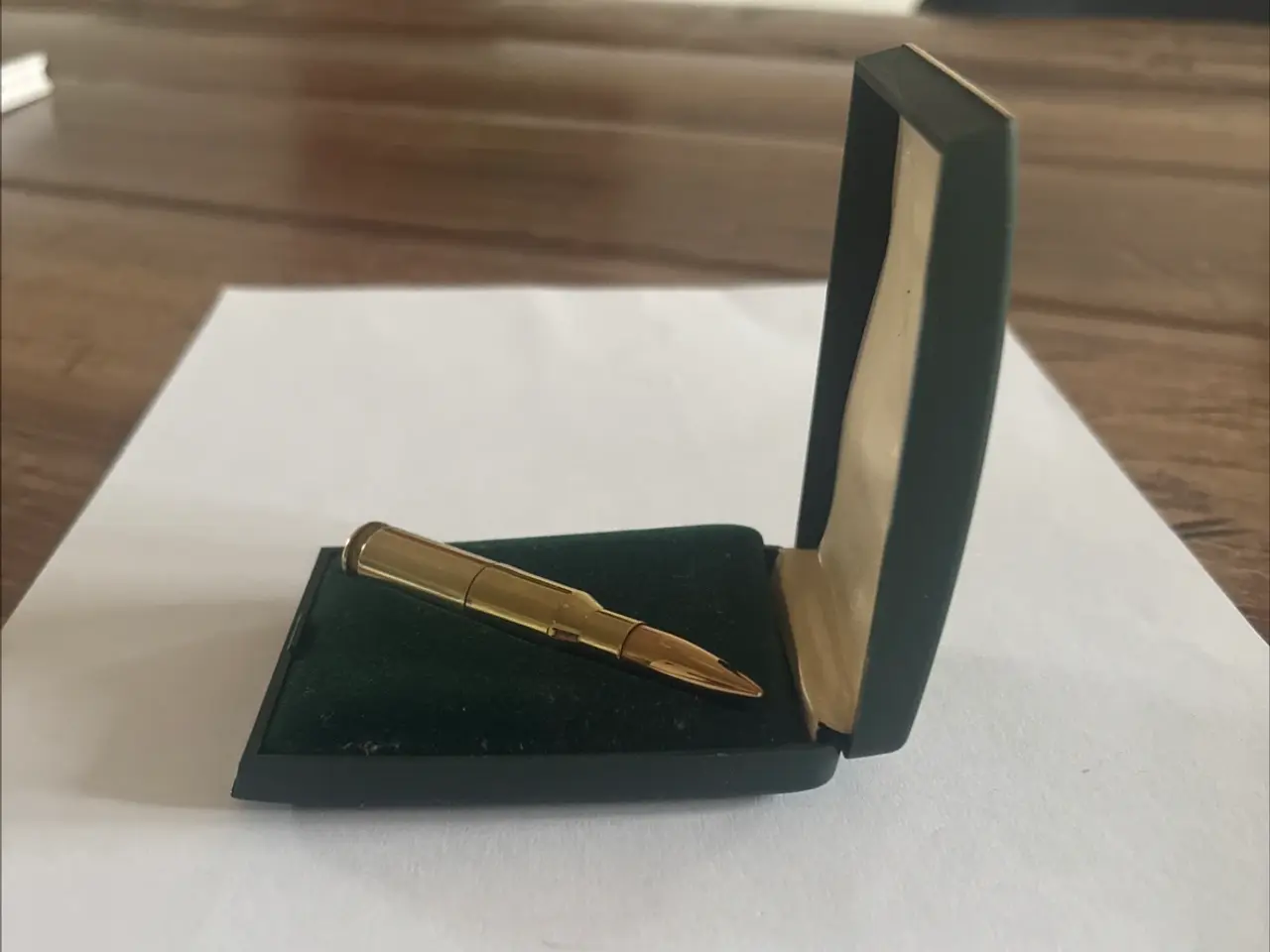 Billede 2 - Retro patron-lighter i flot etui – perfekt til sam
