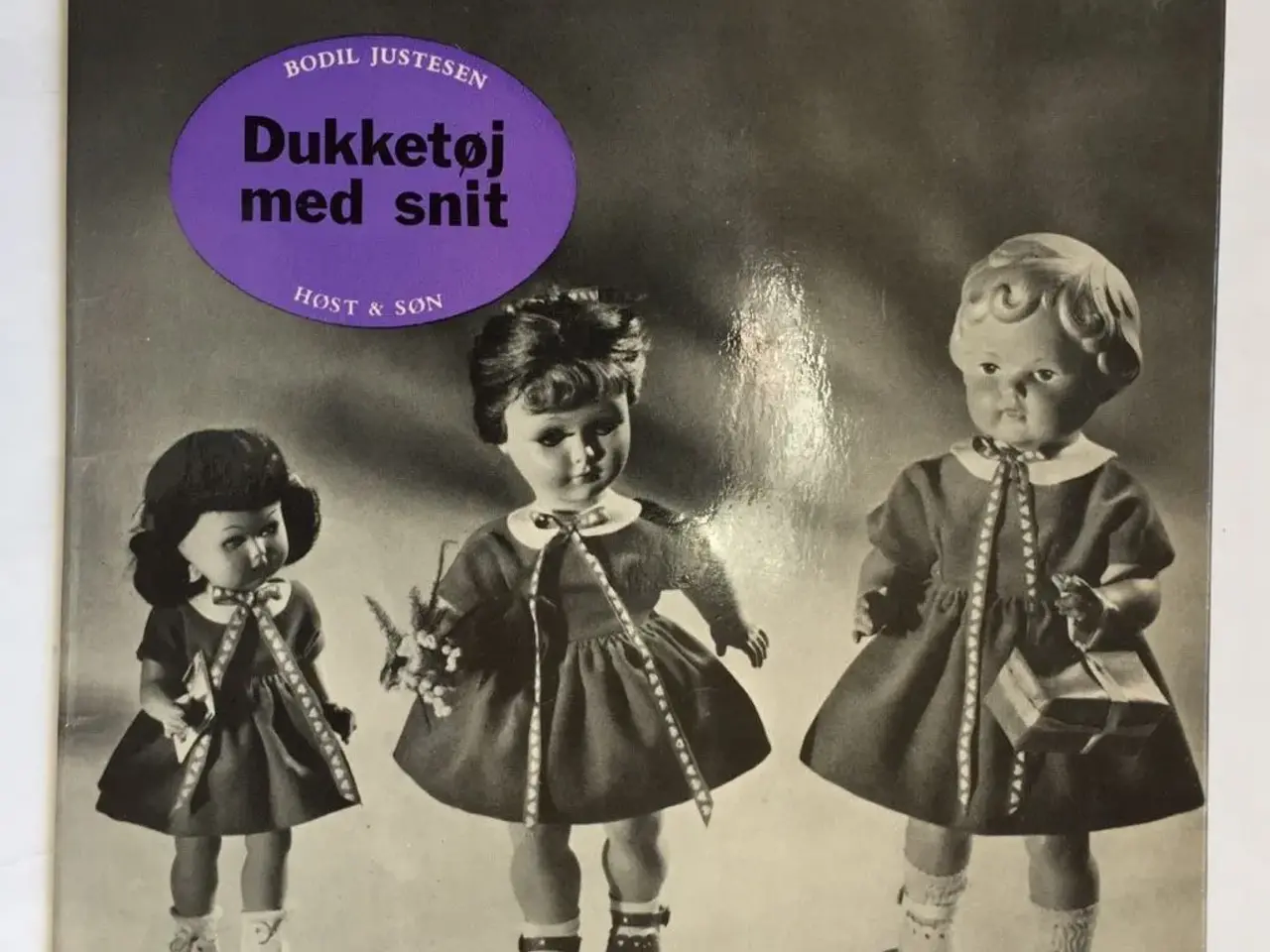 Billede 1 - DUKKETØJ med snit - 1958