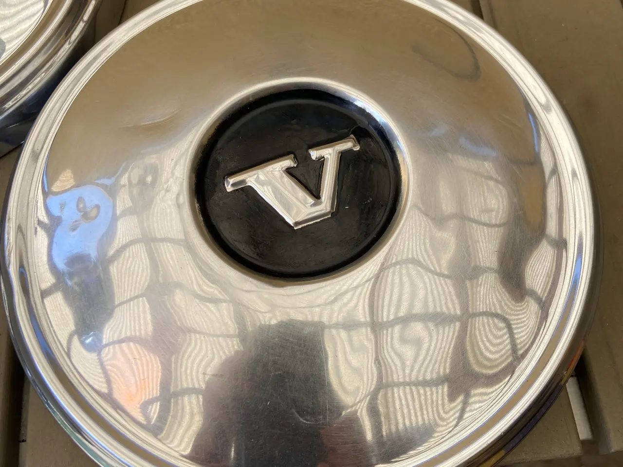 Billede 3 - Volvo veteranbil navkapsler