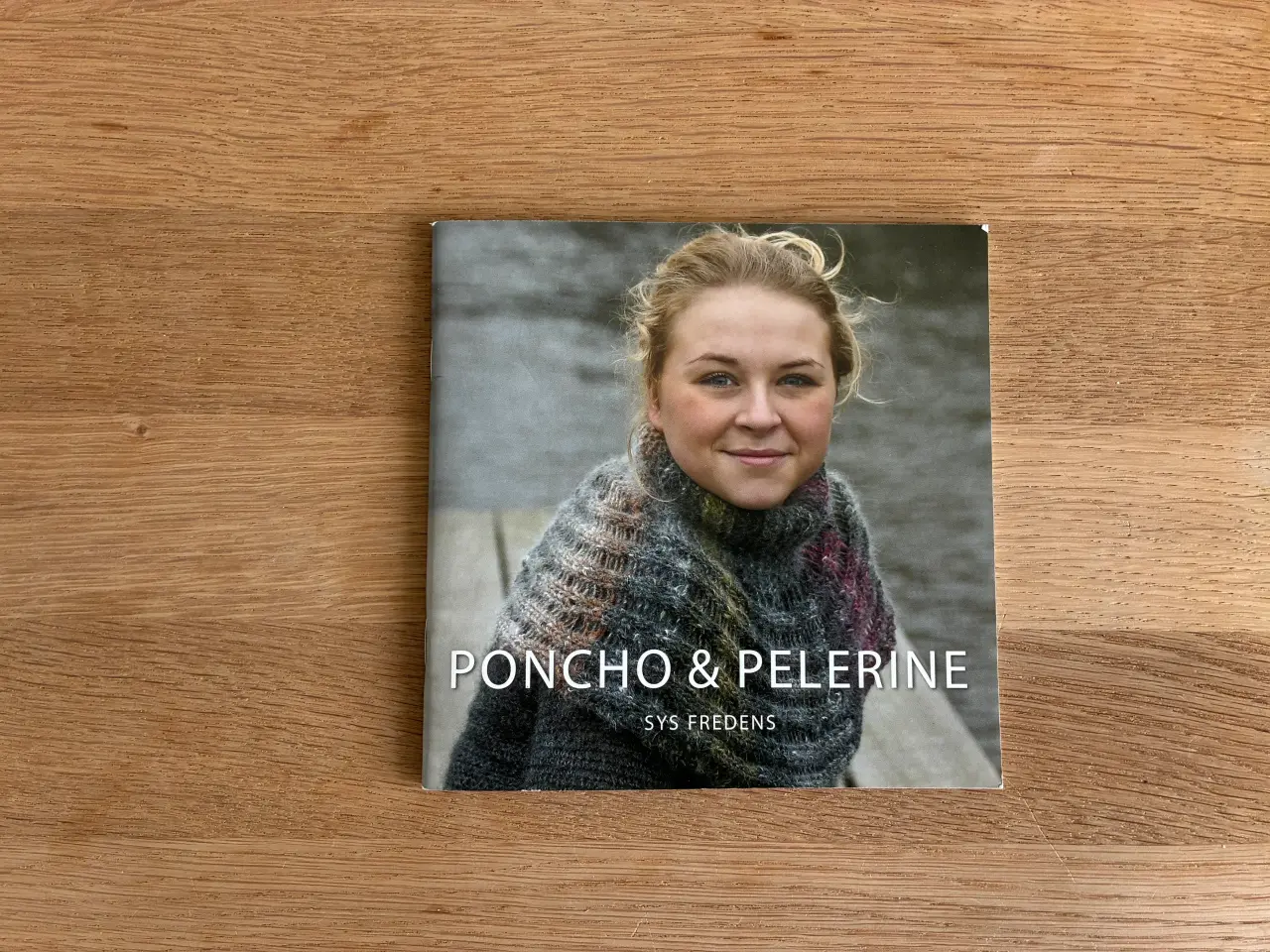 Billede 1 - Poncho & Pelerine af Sys Fredens