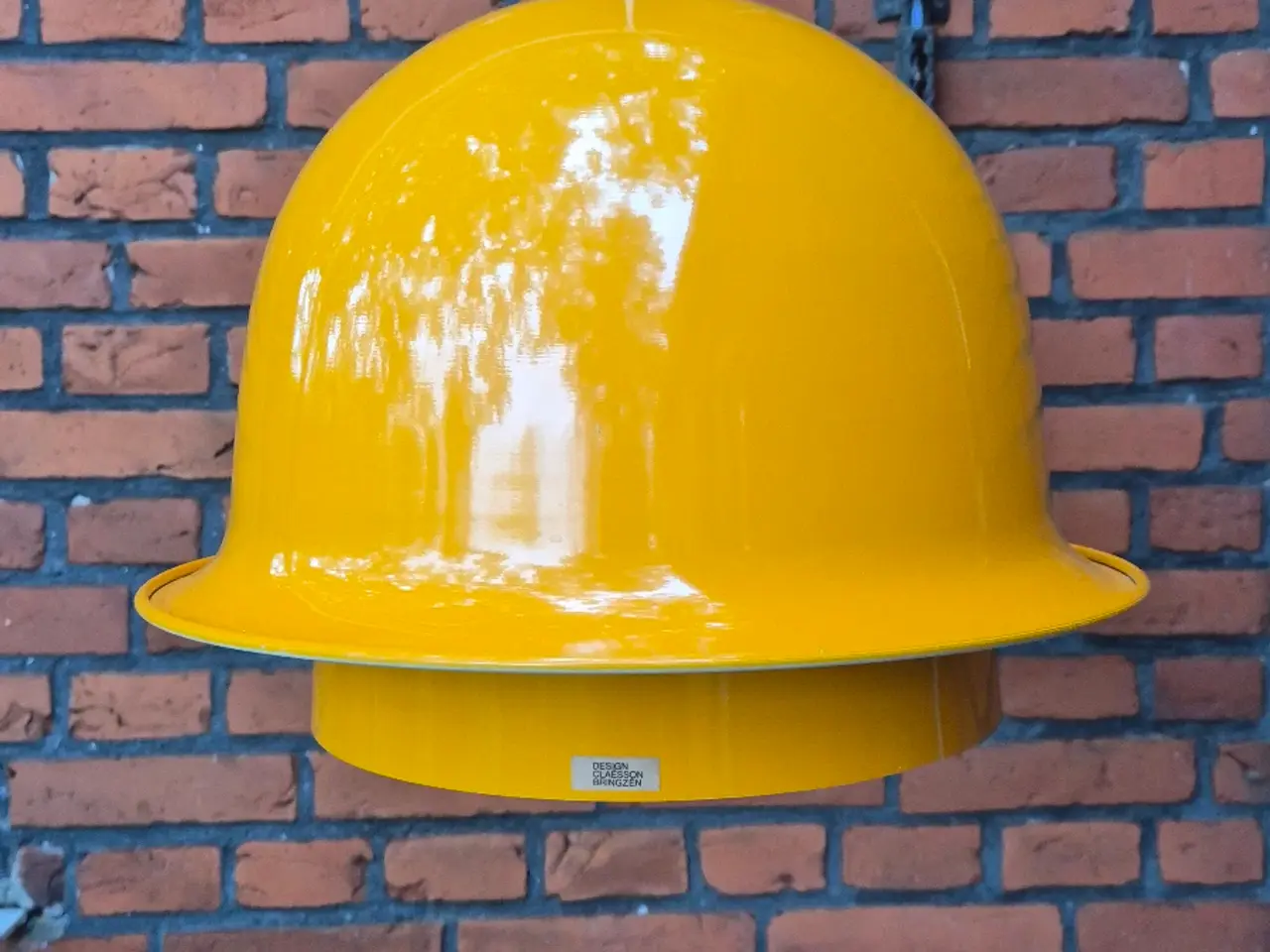 Billede 1 - Finurlig solgul retrolampe i svensk design