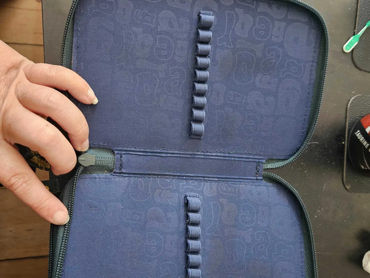 Billede 5 - Penalhus ergobag dreng