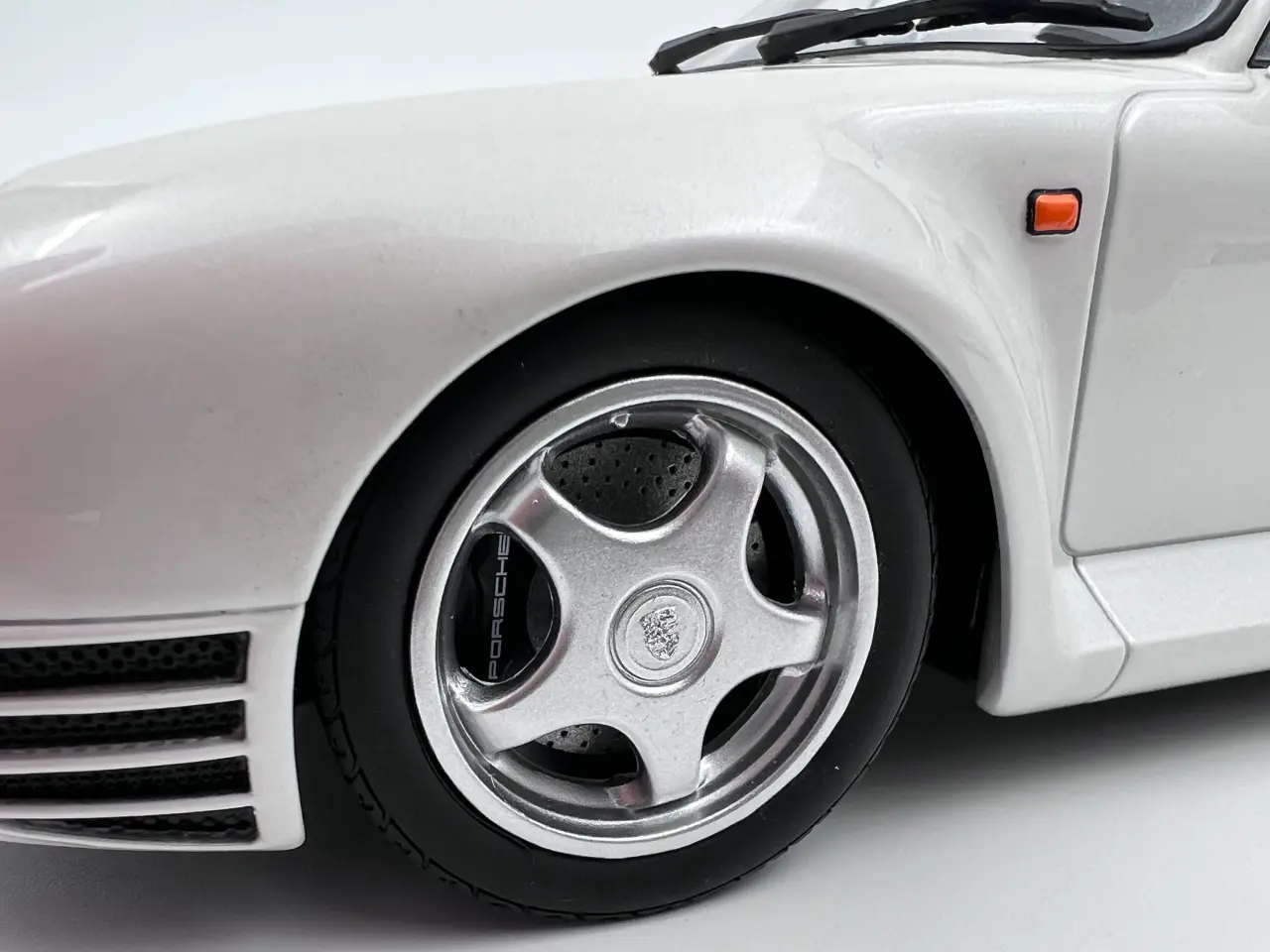Billede 7 - 1986 Porsche 959 Coupé 1:18 Sjælden model