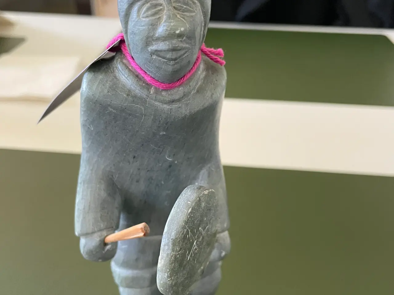 Billede 1 - Fedtstensfigur/ Grønland 