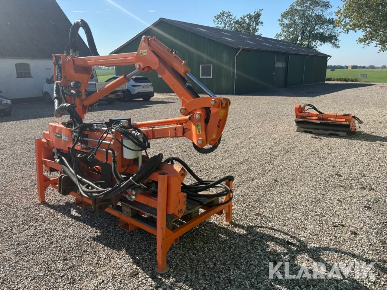 Billede 1 - Frontmonteret armklipper Pronar WWP600 med GK140 klippehoved