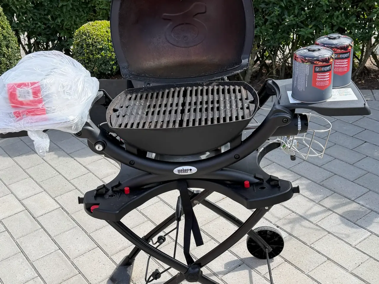 Billede 5 - Weber Q1200 gasgrill med bord