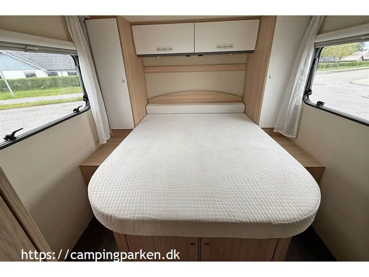 Billede 9 - 2019 - SunLight I 69 L Meget camper for pengene! Queens bed, markise, solceller, aircondition, cykelholder