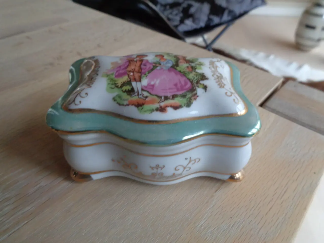 Billede 1 - Porcelænsskrin