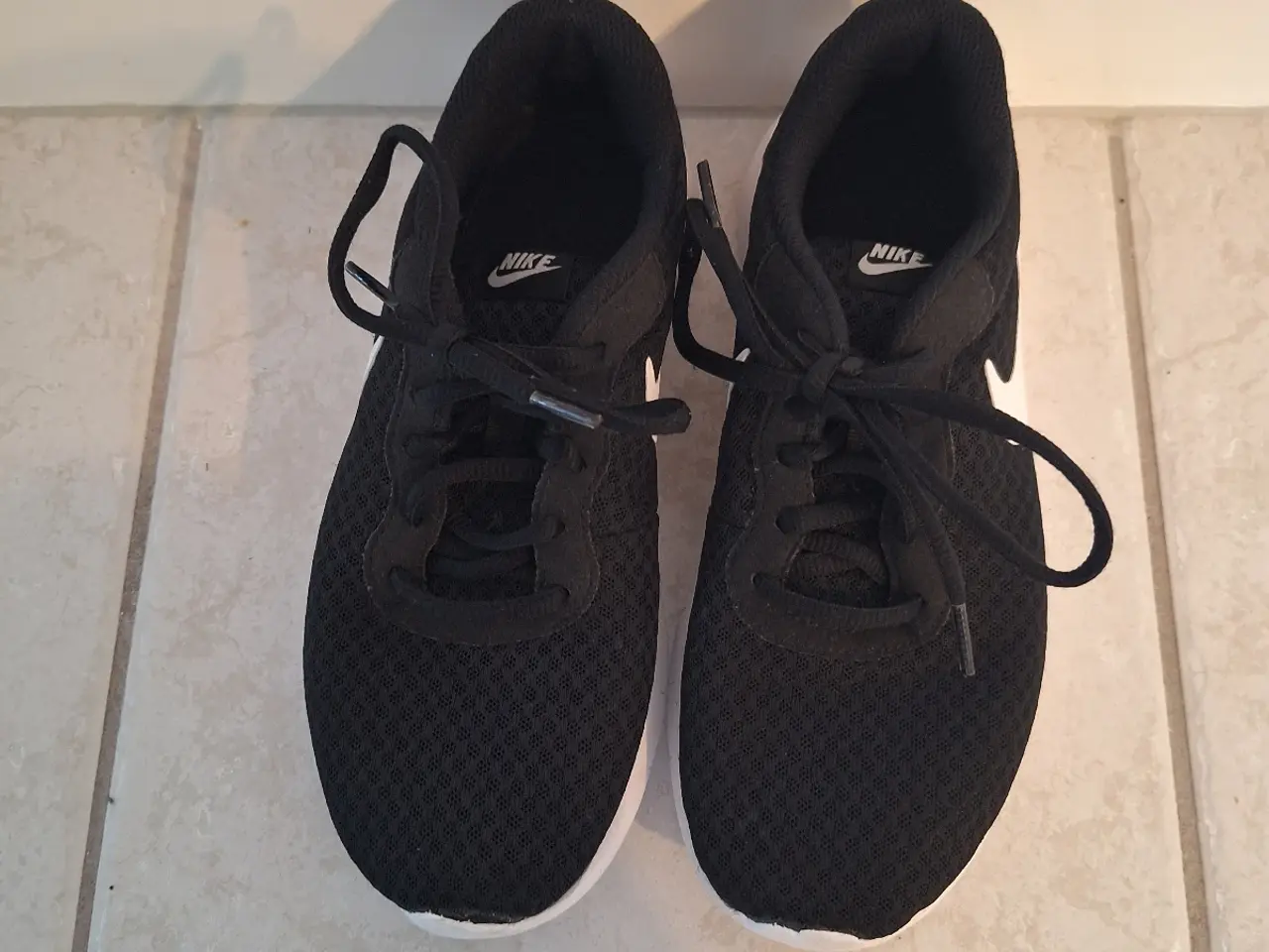 Billede 1 - Nike str. 37.5. 