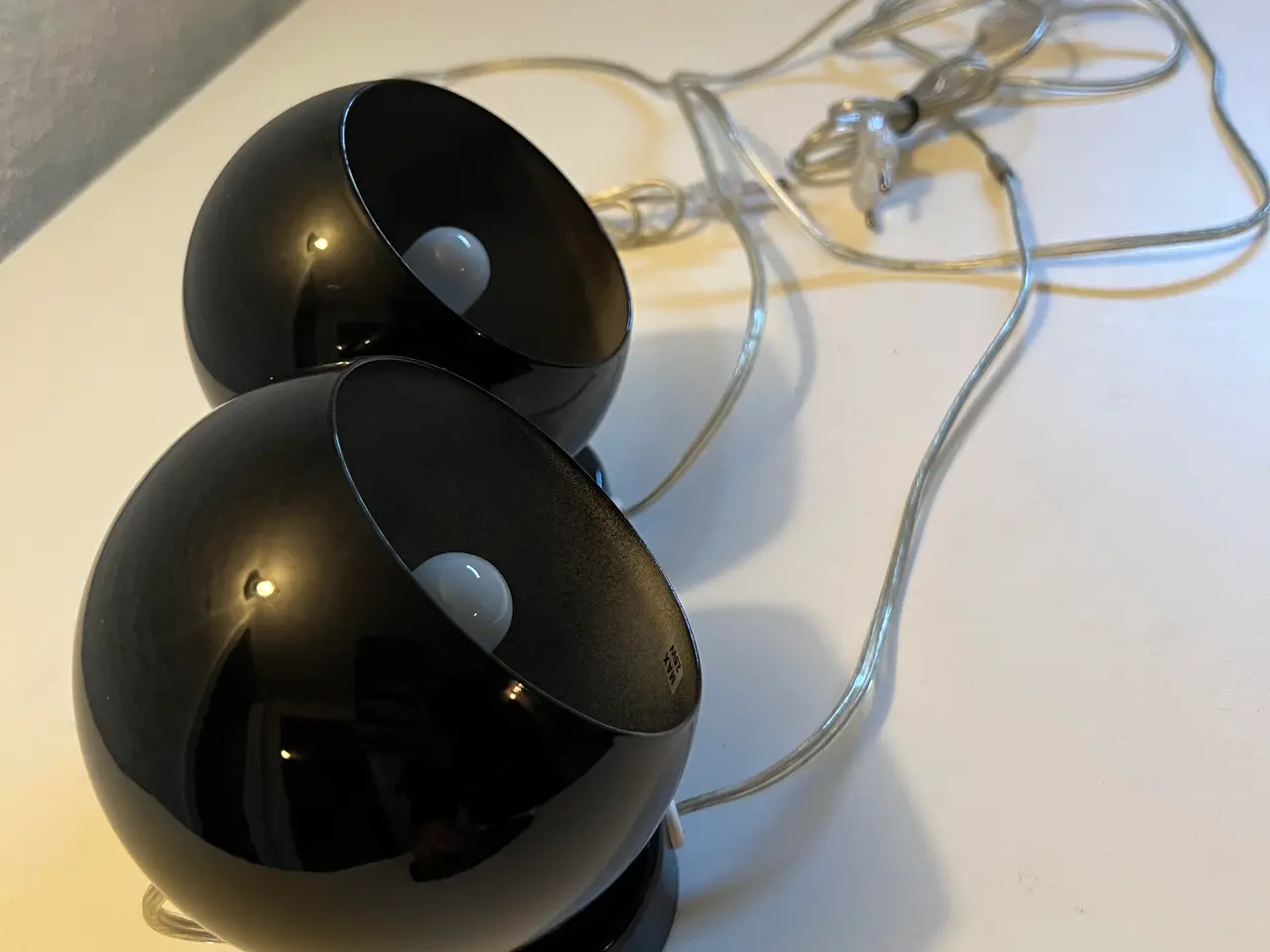 Billede 2 - 2 stk. magnetiske kuglelamper i sort metal