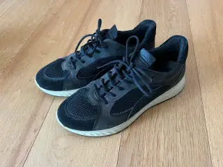 Ecco sneakers str. 38