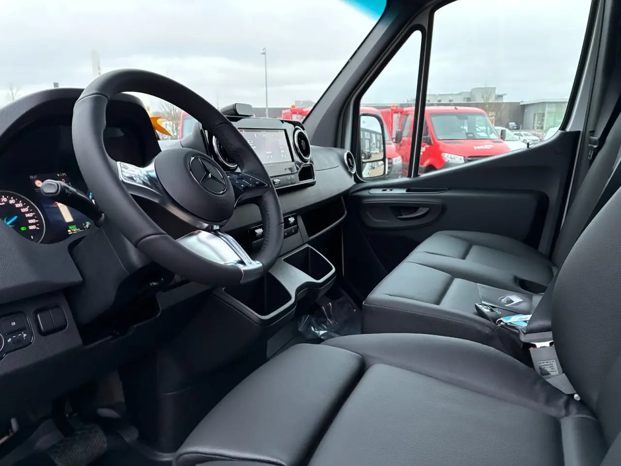 Billede 4 - Mercedes eSprinter 320 81 A2 Kassevogn PRO