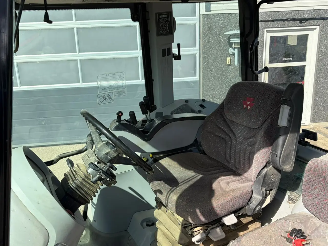Billede 3 - Massey Ferguson 6480 Dyna 6 med frontlift Meget Veldholdt