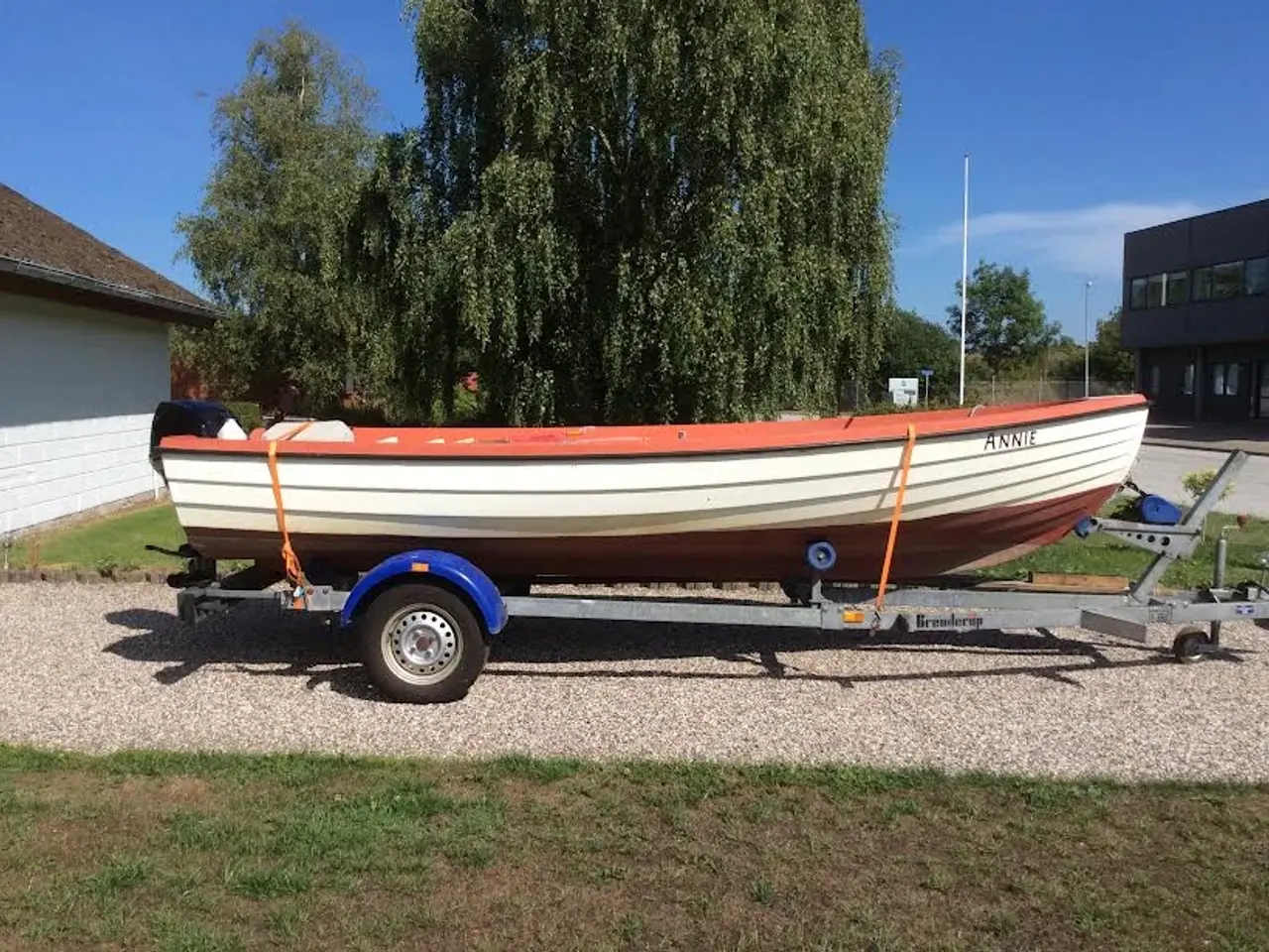 Billede 1 - Jolle og bådtrailer