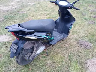 Vga e-fox sælges i dele