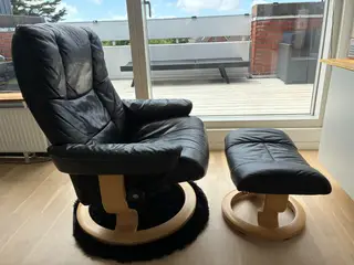 Stressless lænestol sort læder med skammel 