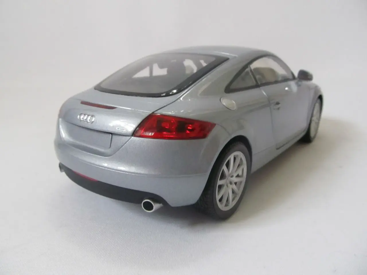 Billede 4 - 2007 Audi TT Coupé 1:18 