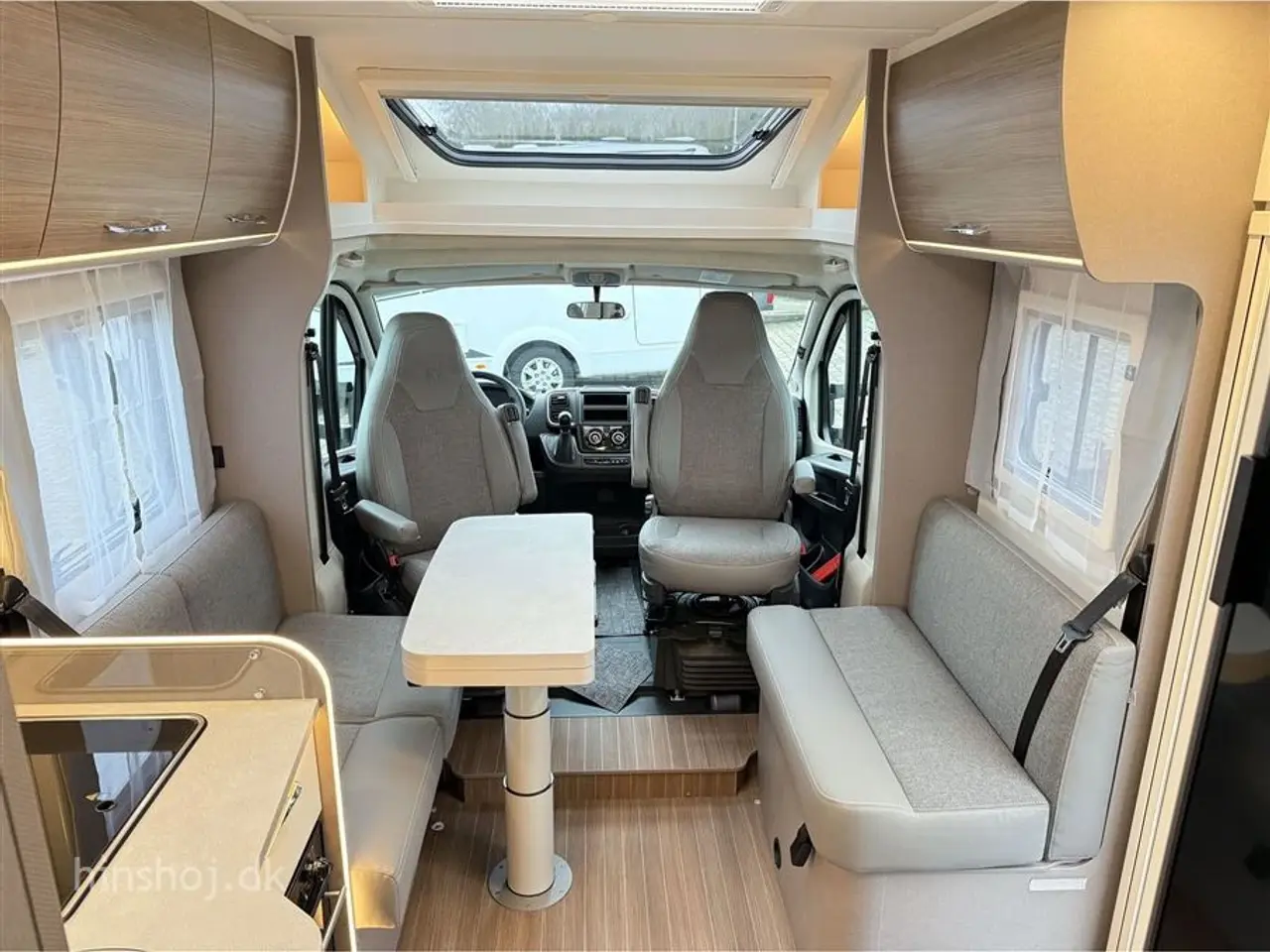 Billede 21 - 2025 - Etrusco T 7400 QBC Aut.   Drømmeautocamperen: Etrusco By Hymer – Komfort og Luksus i Én Pakke