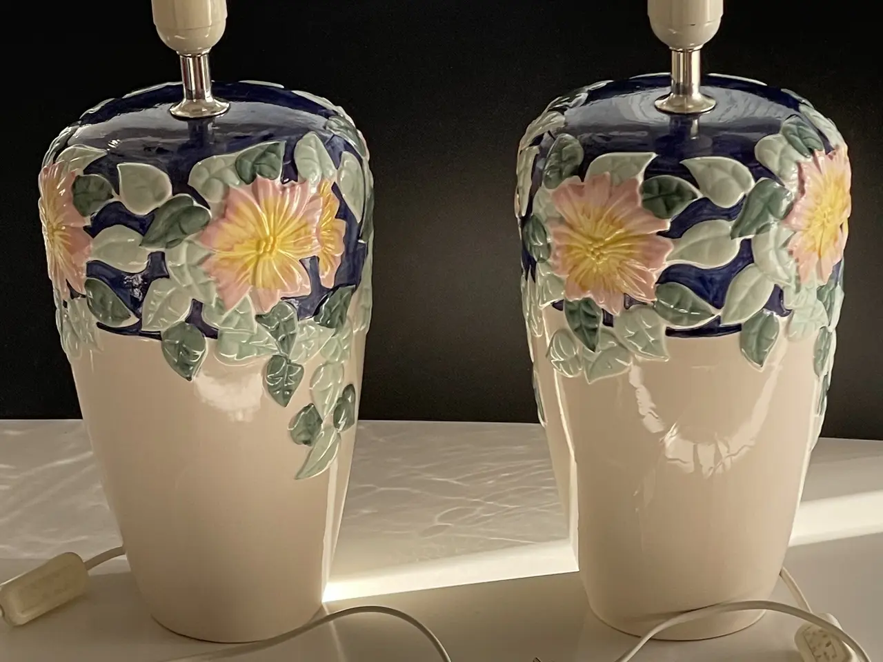 Billede 1 - 2 Porcelænslampe med flotte højglans blomster