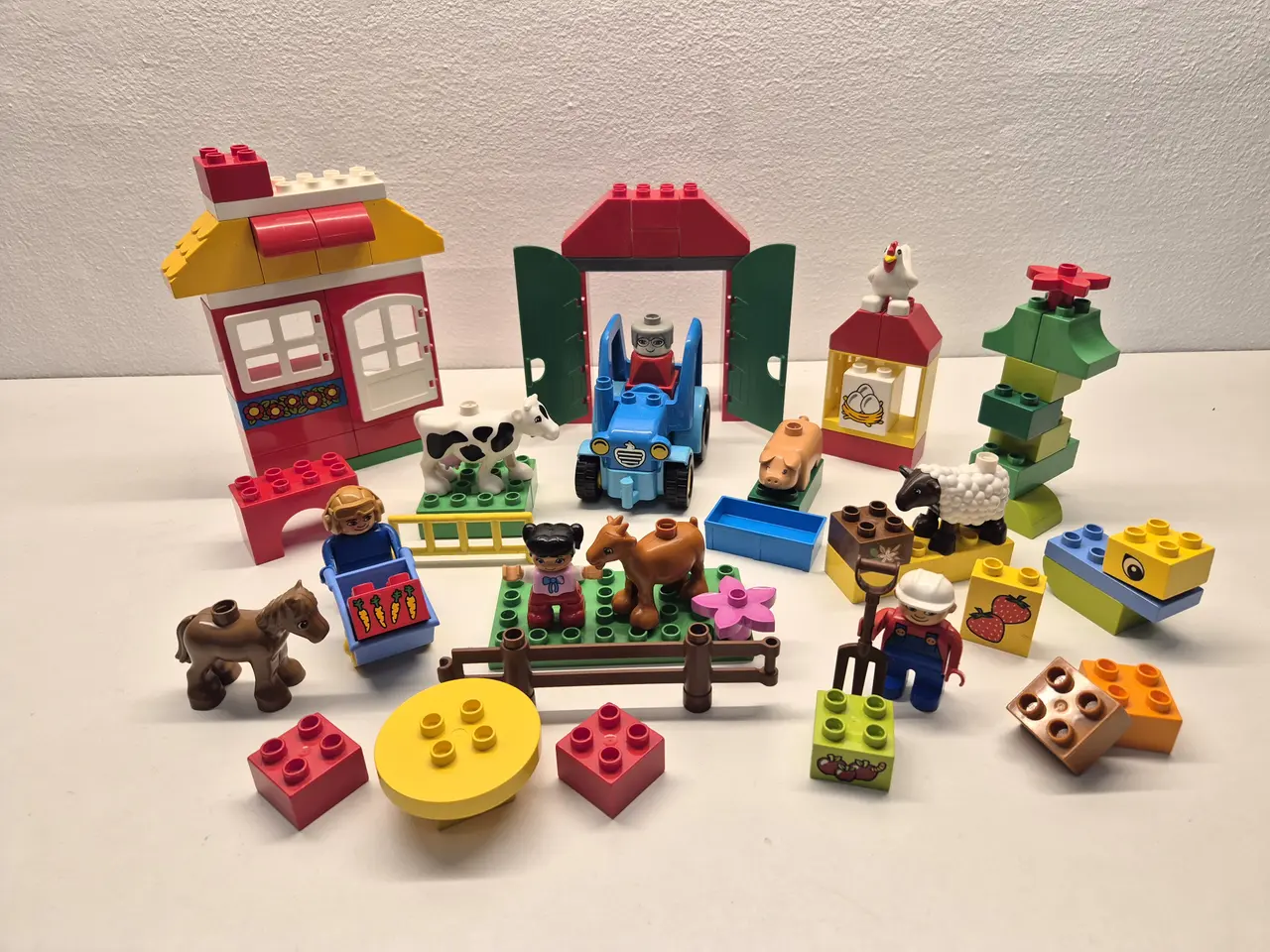Billede 1 - Duplo Bondegård, Dyr, Traktor samt forskellige fig