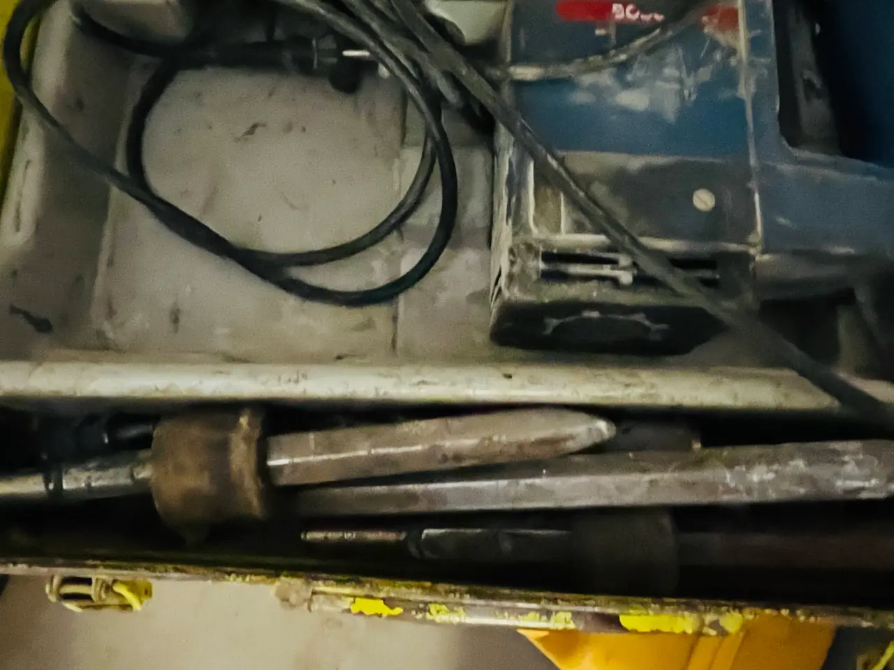 Billede 2 - Bore- og Mejselhammer BOSCH med tilbehør