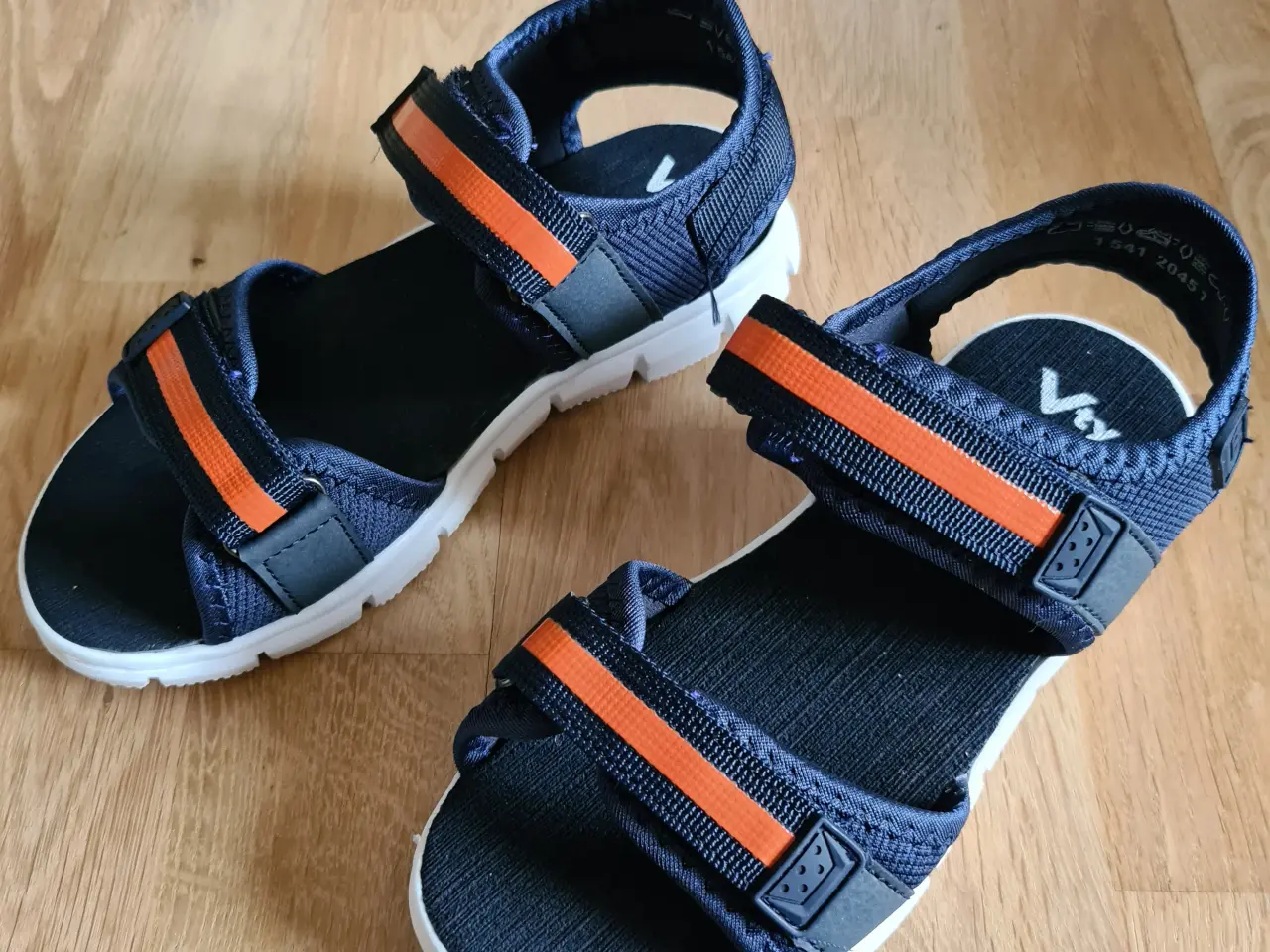 Billede 2 - NYE sandaler str 32