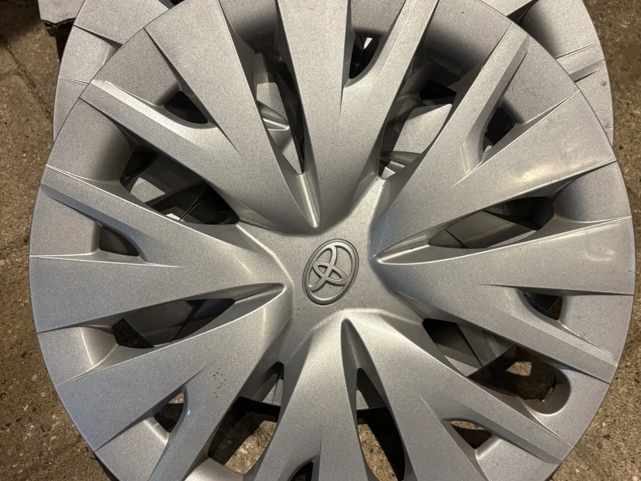 Billede 5 - Vinterdæk på stål fælge til Toyota Yaris.
