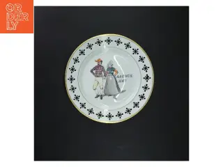Dekorativ tallerken med dansk folkedans motiv fra B&G Porcelæn (str. Ø 22 cm)