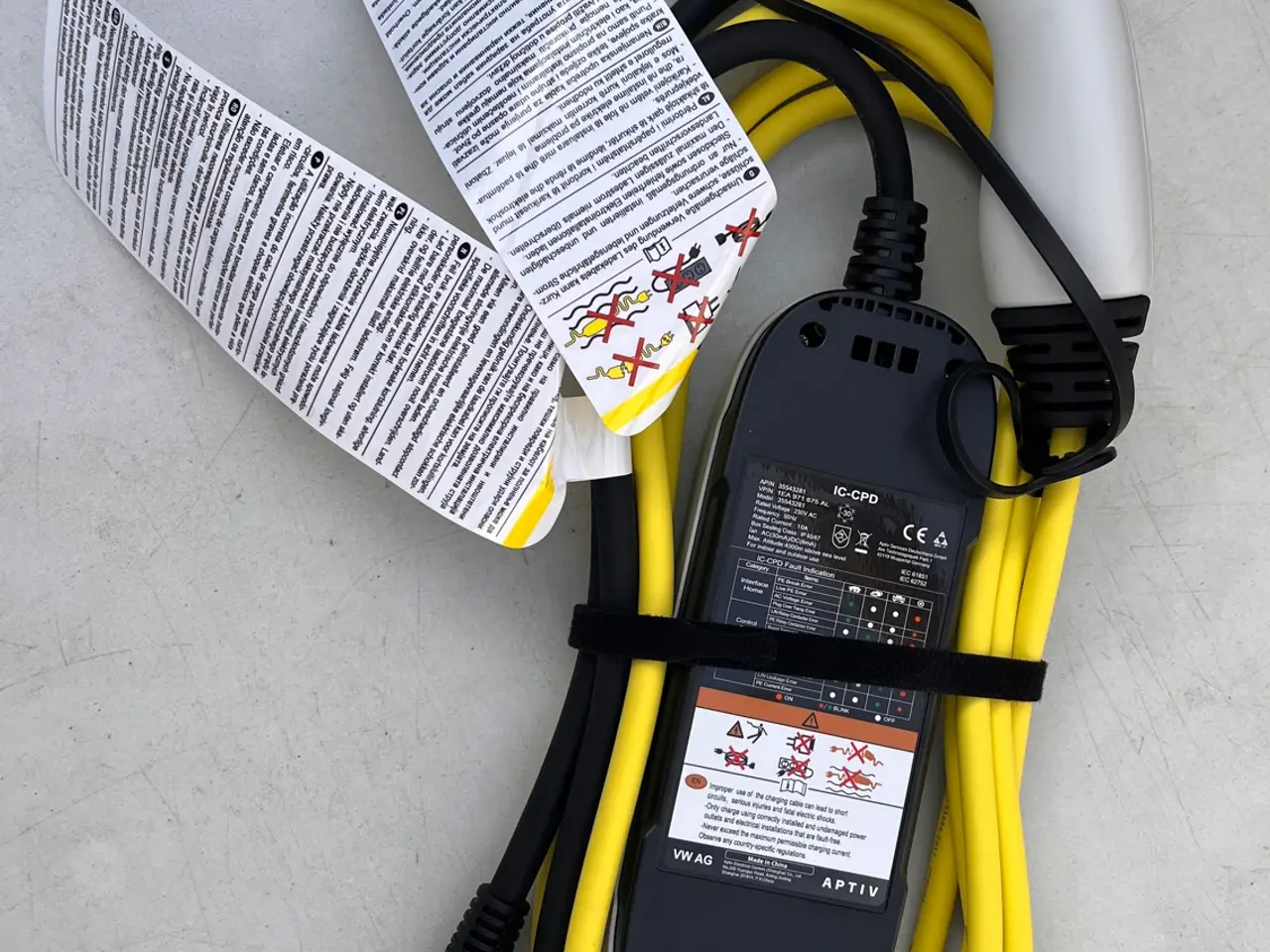 Billede 2 - Original 230V Elbiloplader (Type 2) – Aldrig brugt