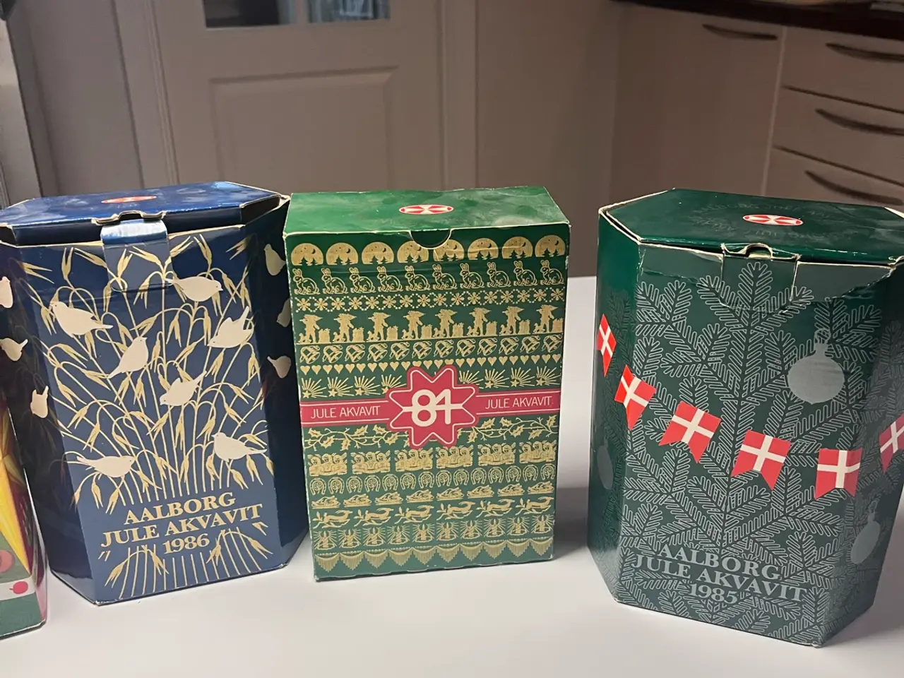 Billede 3 - Akvavit julesnaps i original emballage