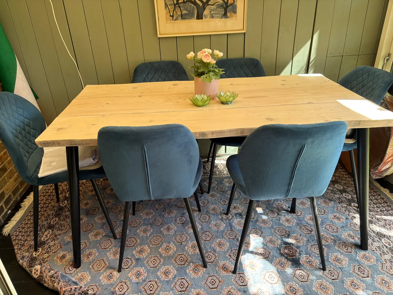 Billede 1 - Spisebord med 6 stole I velour