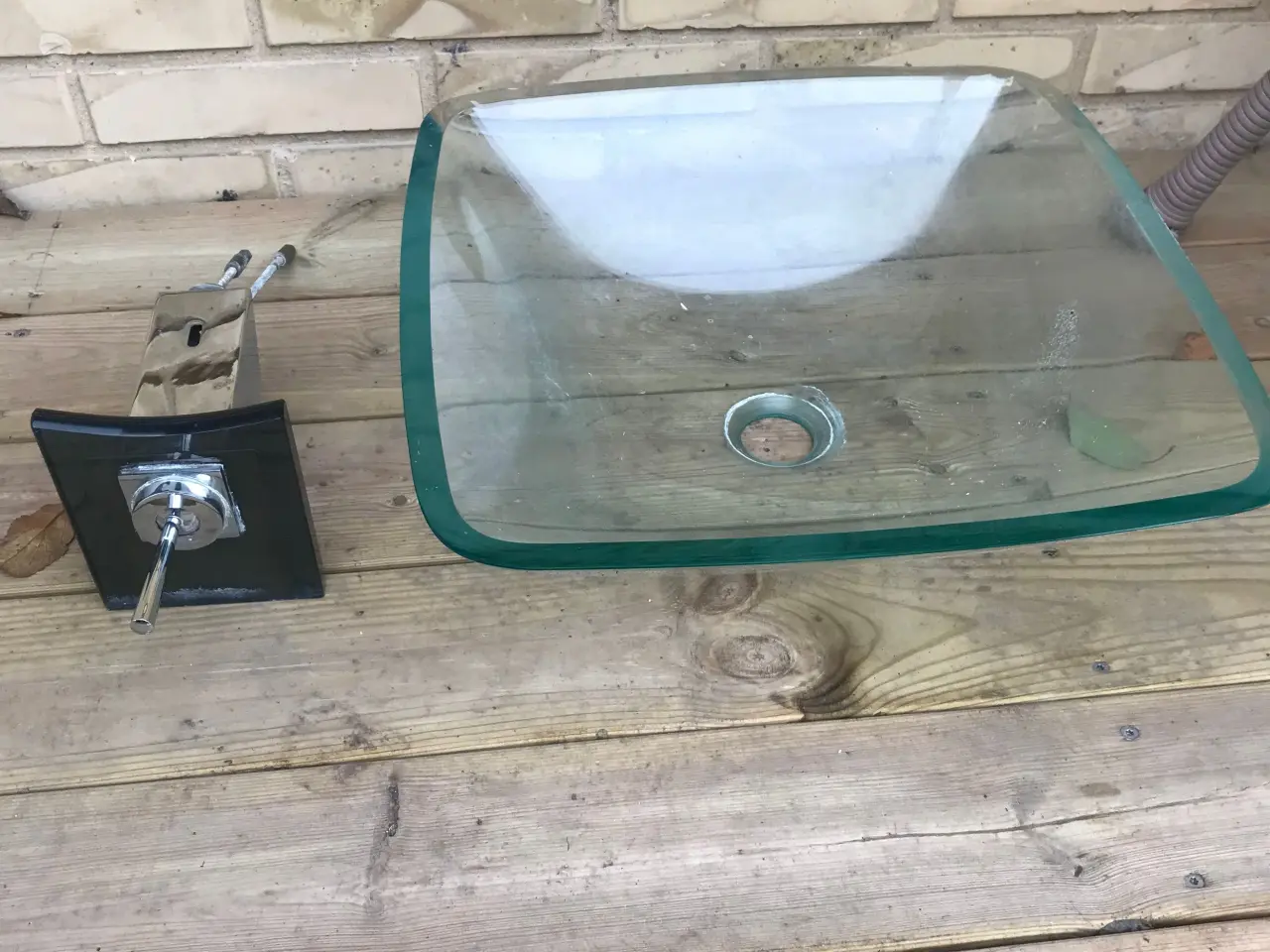 Billede 1 - Håndvask + blandingsbatteri glas