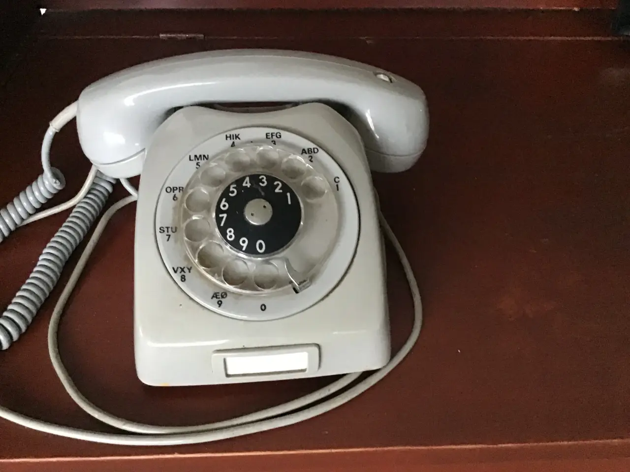 Billede 2 - Gammel telefon med drejeskive
