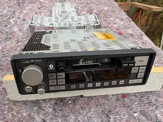 Clarion  stereo autoradio med båndafspiller 