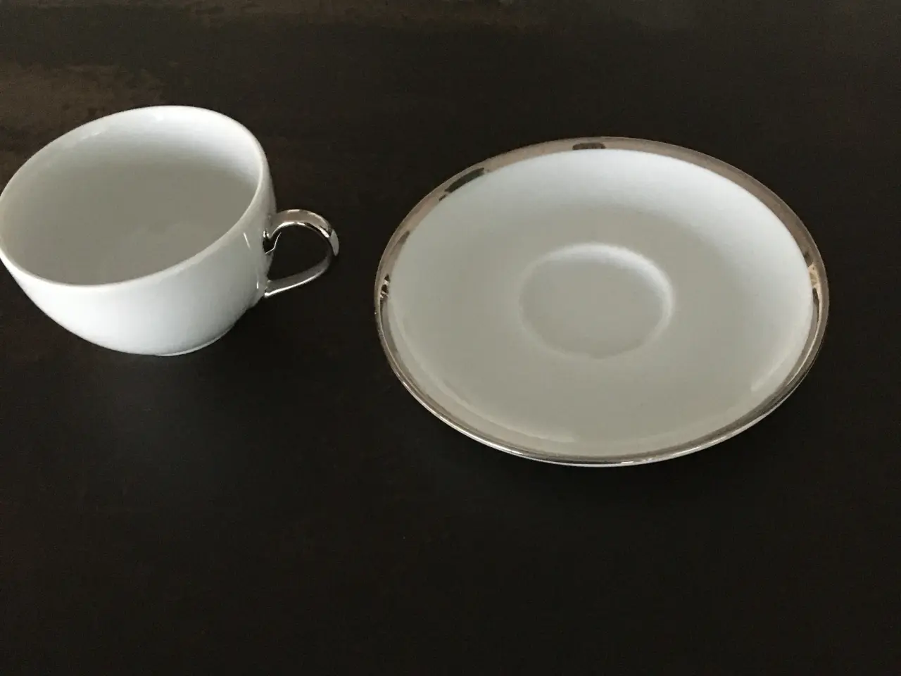 Billede 2 - Kaffekopper i pillivut med sølvkant i 12 stk