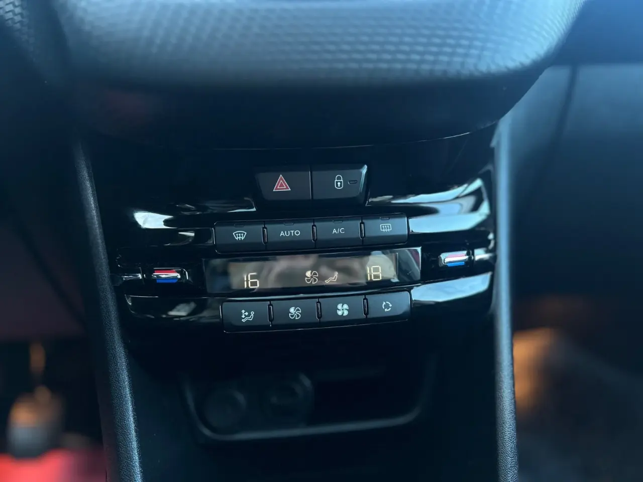 Billede 14 - Peugeot 208 1,5 BlueHDi 100 Allure Sky