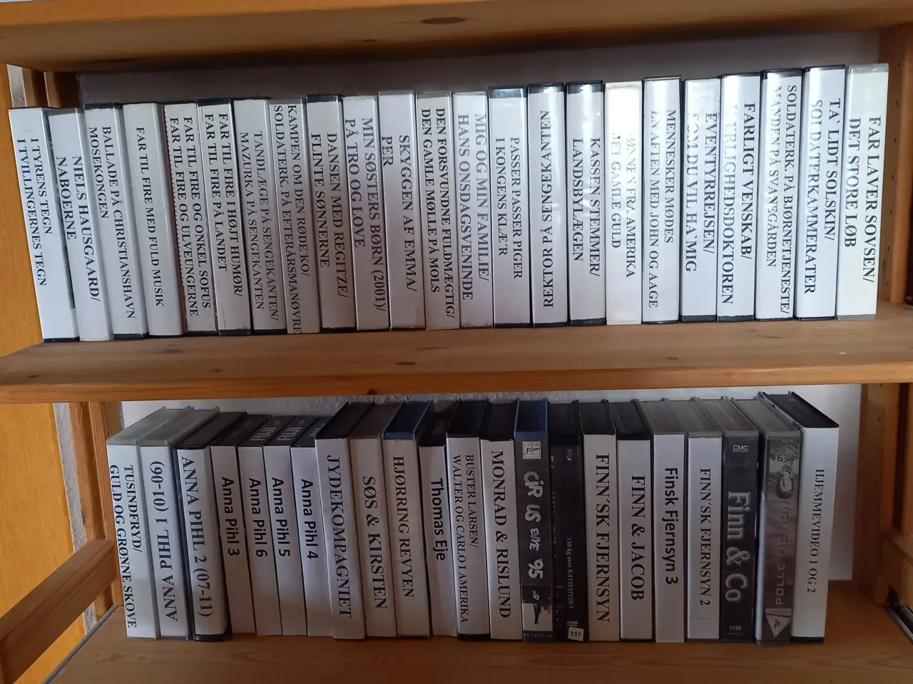 Billede 1 - VHS film - gamle danske, serier og underholdning m