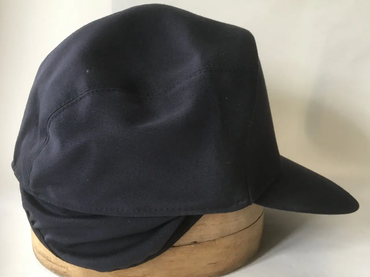Billede 3 - Meget Mørkeblå Vinter Uniforms CAP / Kasket str.58