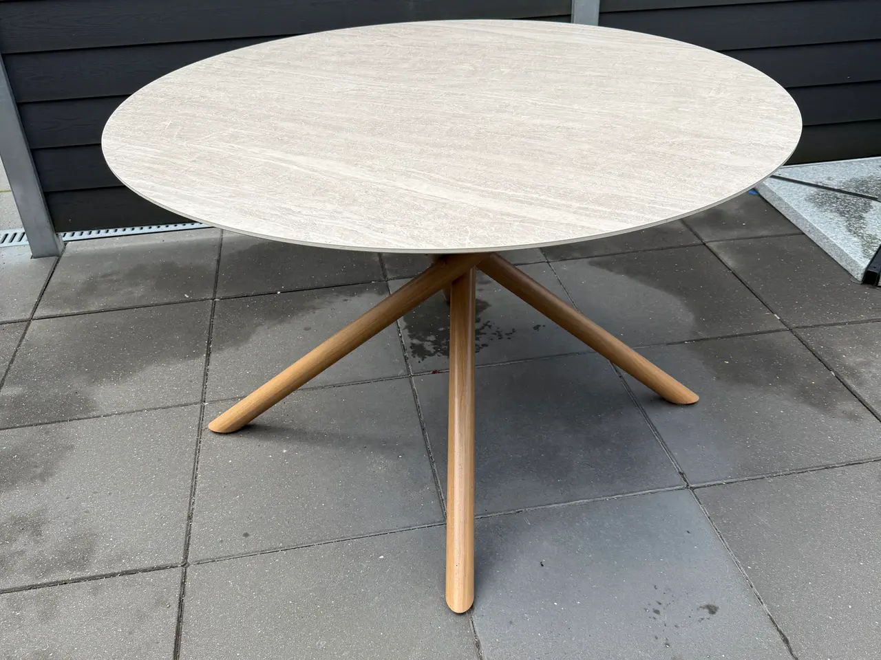 Billede 4 - Rundt havebord ø120 mm