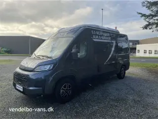 2025 - McLouis Menfys Van S-Line 7 Active Campervan 5,99 M med 5. S. sele pladser / sovepladser