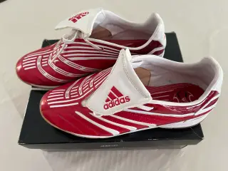 Adidas indendørs fodboldsko
