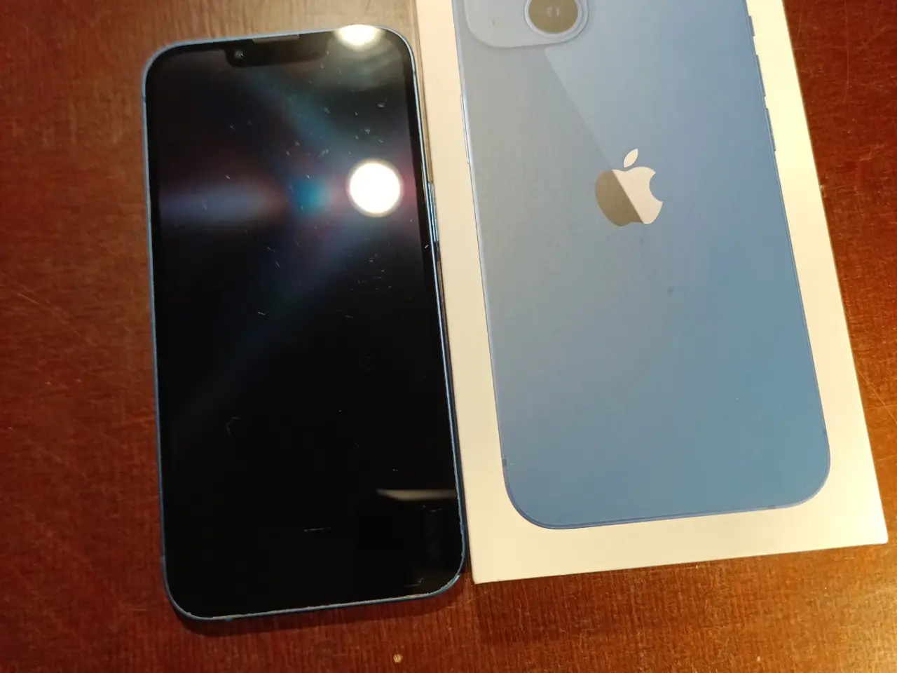 Billede 4 - Blå iPhone 13 med blå cover